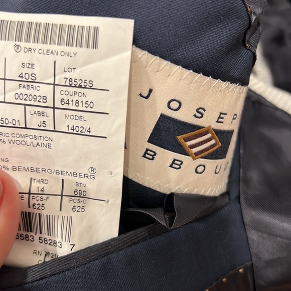 Jacket by Joseph Abboud. 40s. Free slacks! - Picture 4 of 5